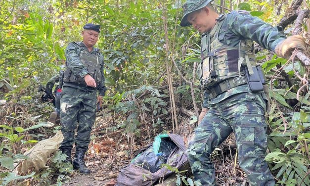 เชียงราย ทหารกองกำลังผาเมือง ปะทะเดือดชายแดนแม่สาย จับเป็น 1 ราย ยึดยาบ้า 6 ล้านเม็ด