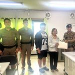 แพร่ โซเซียลชื่นชม ตำรวจเด่นชัยฯ ที่ให้การช่วยเหลือ “นักท่องเที่ยว” ได้รับกระเป๋าทันที