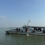 จันทบุรี สืบสานพระราชปณิธาน พอ.สว. 56 ปี ออกหน่วยแพทย์เคลื่อนที่ครั้งที่ 848 ดูแลประชาชน “หมู่บ้านไร้แผ่นดิน” ขลุง ตำรวจน้ำหนุนภารกิจเต็มกำลัง