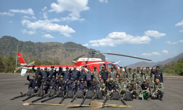 กาญจนบุรี – ป้องกัน PM 2.5  เร่งดับไฟป่าทางอากาศ ส่วน ผวจ.นำทีมทำแนวป้องกันไฟ