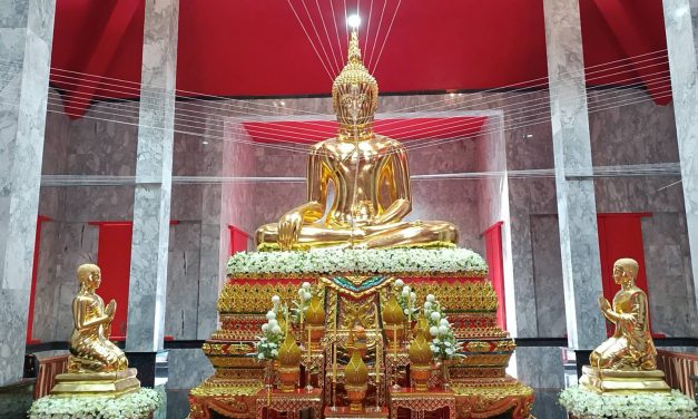 ปราจีนบุรี สาวติ๊กต๊อกเชิญเที่ยวงานวัดปิดทองฝังลูกนิมิต