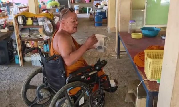 อ่างทอง หัวขโมยไม่กลัวบาปขโมยรถมอเตอร์ไซค์ไฟฟ้าของเจ้าอาวาสที่ญาติโยมนำมาถวายไว้สำหรับบิณฑบาต 