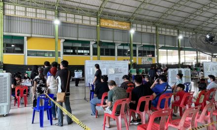 อ่างทอง บรรยากาศคึกคักประชาชนอ่างทองทยอยใช้สิทธิ์เลือกตั้งล่วงหน้าตั้งแต่ช่วงเช้า