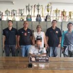 พังงา-ชุดสืบสวนสภ.ตะกั่วทุ่งพร้อมผู้ใหญ่บ้าน บุกจับหนุ่มตำบลถ้ำพร้อมของกลาง ยาบ้า-ไอซ์ และเล่นพนันออนไลน์