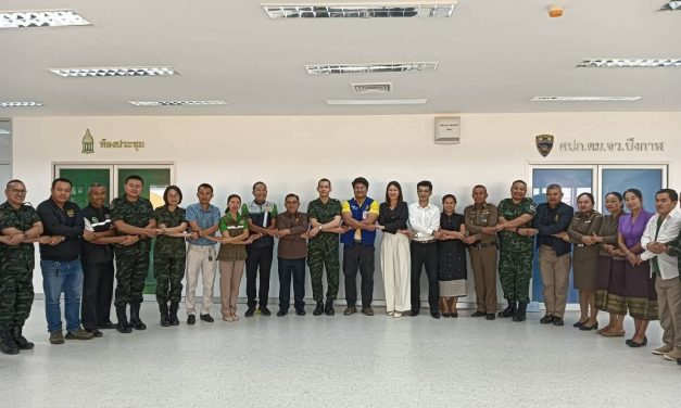 บึงกาฬ – กองทัพบกจับมือกลุ่มทุนปรัชญาฯ ลงพื้นที่บึงกาฬ ขับเคลื่อนหมู่บ้านเข้มแข็งชายแดน มอบทุน 15 ทุน หนุนพัฒนาอย่างยั่งยืน