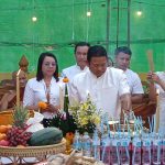 เพชรบูรณ์ บวงสรวงหลวงพ่อเพชรศักดิ์สิทธิ์ คอหวยต่างไม่พลาด ส่องเลขเด็ดธูปเสี่ยงทาย