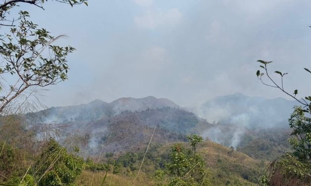 กาญจนบุรี – เรื่องเร่งด่วนลดค่า P M 2.5 ! นายอำเภอทองผาภูมิ เรียกประชุมหน่วยงาน ด่วนหารือมาตรการแก้ไขปัญหาไฟป่าหมอกควันและฝุ่นพิษ PM2.5