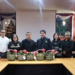 น่าน เสริมพลังท้องถิ่นเพื่อเมืองสะอาด เทศบาลเมืองน่านส่งมอบรถขยะให้นาน้อย