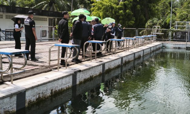 พังงา  ปปท.เขต8 นำหน่วยงานภาคีเครือข่าย ลงพื้นที่ติดตามประเด็นสระว่ายน้ำทิ้งร้าง ในสำนักงานการท่องเที่ยวและกีฬาจังหวัดพังงา