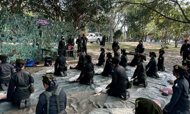 เชียงใหม่ โรงพยาบาลค่ายกาวิละ ถ่ายทอดความรู้การช่วยชีวิตขั้นพื้นฐาน เสริมสร้างทักษะ นศท.หญิง ชั้นปีที่ 2 ในการฝึกภาคสนาม ประจำปีการศึกษา 2568