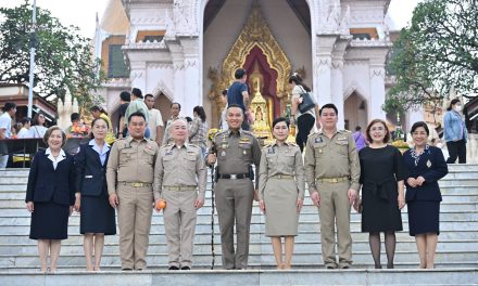 นครปฐม พุทธศาสนิกชนร่วมพิธีบวงสรวง และปิดทองปฐมฤกษ์ องค์หลวงพ่อพระร่วงโรจนฤทธิ์ ศรีอินทราทิตย์ธรรโมภาส มหาวชิราวุธราชปูชนียบพิตร