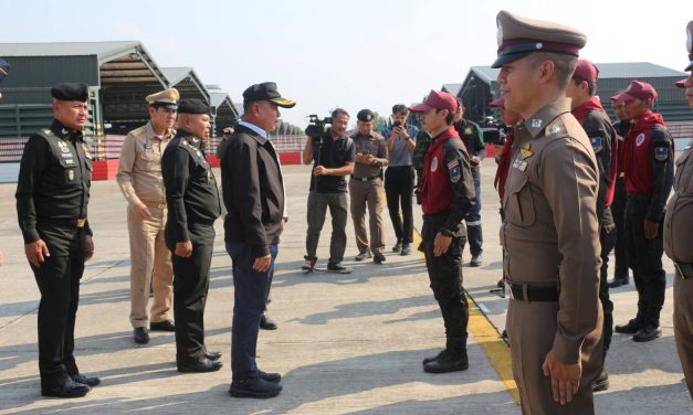 เชียงใหม่ แม่ทัพภาคที่ 3 พร้อม แม่ทัพน้อยที่ 3 รับคณะ รัฐมนตรีช่วยว่าการกระทรวงกลาโหม เปิดการฝึกบินภาคีเครือข่ายอากาศยานร่วมดับไฟป่าภาคเหนือ ปี 2569