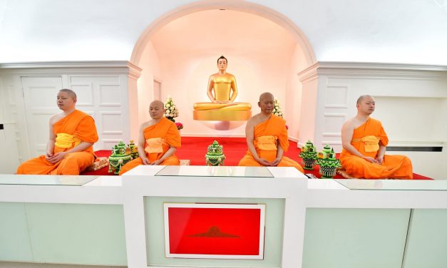 ปทุมธานี นักเรียนต่างชาติเรียนรู้สมาธิค้นพบความสงบภายใน ณ วัดพระธรรมกายคอร์ซัวร์ ลุสท์สโกว