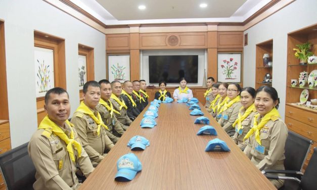 ลำปาง ผู้ผ่านการฝึกอบรมหลักสูตรจิตอาสา 904 “หลักสูตรพื้นฐาน” (ภาค 3) รุ่นที่ 6/69 เข้ารายงานตัวต่อ ผู้ว่าราชการจังหวัดลำปาง 