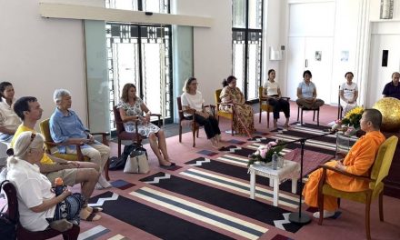 ปทุมธานี แสงธรรมท่ามกลางโลกตึงเครียด วัดพระธรรมกายเมลเบิร์นเปิดพื้นที่สงบใจให้ชาวออสเตรเลีย