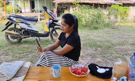 อุทัยธานี คนงานไทยในอิสราเอล กว่า 30 ชีวิตในแคมป์ บอกไม่ต้องเป็นห่วงปลอดภัยดี รบรุ่นนี้ไม่หนักเหมือนรุ่นทีผ่านมาไม่ต้องเป็นห่วงมาก ไม่ต้องวิตก กังวลอะไร