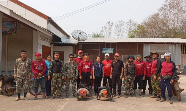 น่าน อำเภอนาหมื่น ลุยน้ำ–ขึ้นเขา สกัดไฟป่า “บ่อแก้ว” ระดม 2 ชุดปฏิบัติการ ฝ่าพื้นที่ทุรกันดารควบคุมสถานการณ์