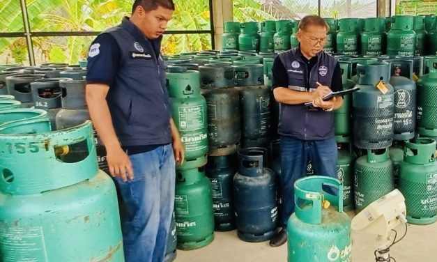 ชั่งตวงวัดเชียงราย ลุยตรวจร้านแก๊ส พบผิด 3 ราย ปรับรวม 30,000 บาท