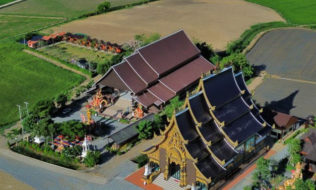 อ่างทอง วัดสวยจุดเช็คอินใหม่วัดแสงธรรมโพธิญาณโดดเด่นด้วยสถาปัตยกรรมล้านนาผสมผสานพม่าอันวิจิตรงดงาม 