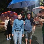 ผู้ว่าฯ นครปฐม ลงพื้นที่ตรวจระดับน้ำแม่น้ำท่าจีน หลังฝนตกหนักอย่างต่อเนื่อง ส่งผลให้ระดับน้ำอยู่ในระดับสีแดง