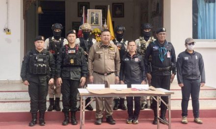 ยะลา รามันคุมเข้มยาเสพติด! 3 ฝ่ายผนึกกำลังตั้งจุดสกัด รวบ “นักบิน” รับจ้างส่งยาบ้า 2,000 เม็ด