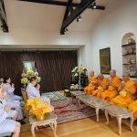 ปทุมธานี คณะสงฆ์วัดพระธรรมกายโจฮันเนสเบิร์กร่วมสถานทูตไทย จัดพิธีถวายเป็นพระราชกุศลวันนวมินทรมหาราช